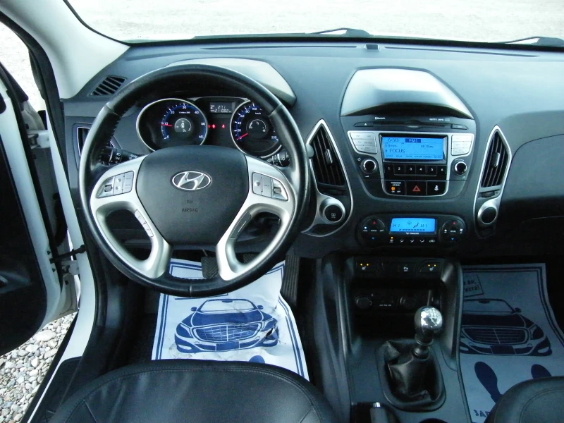 Hyundai IX35 2.0CRDI 4x4 , снимка 10 - Автомобили и джипове - 48424681