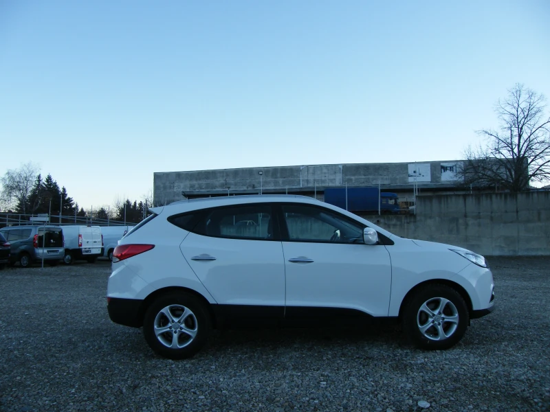 Hyundai IX35 2.0CRDI 4x4 , снимка 3 - Автомобили и джипове - 48424681