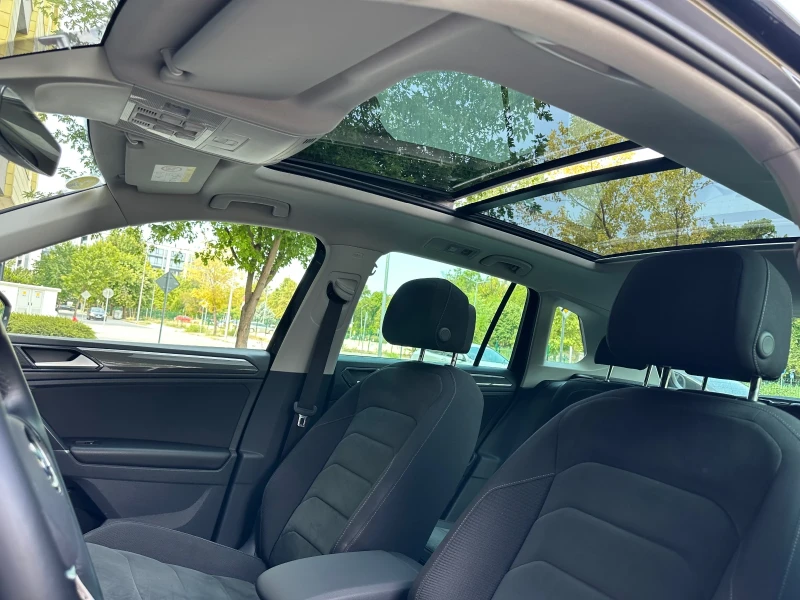 VW Tiguan 2.0Tdi / Panorama / Distronic / 360 view / Navi, снимка 11 - Автомобили и джипове - 51404703