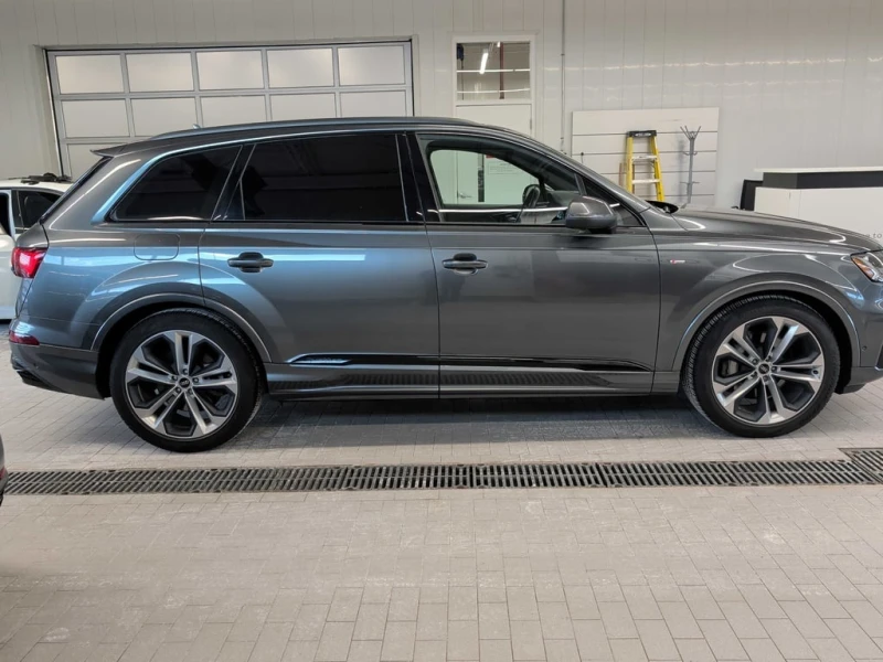 Audi Q7 Technik  CARFAX, снимка 3 - Автомобили и джипове - 52595289