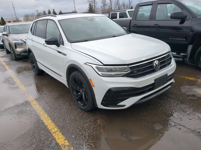 VW Tiguan * COMFORTLINE R-LINE BLACK EDITION* CARFAX* 