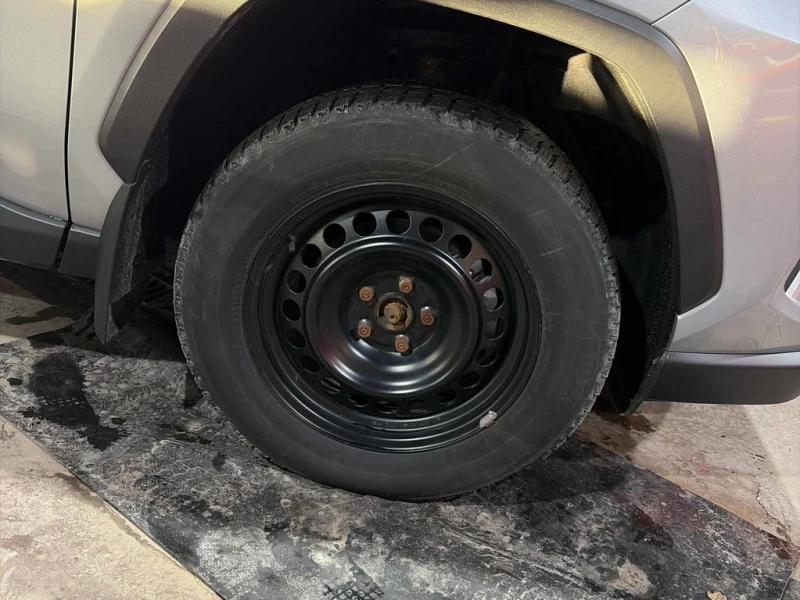 Toyota Rav4 XLE AWD * CARFAX * ПОДГРЕВИ* ШИБИДАХ, снимка 6 - Автомобили и джипове - 53375844