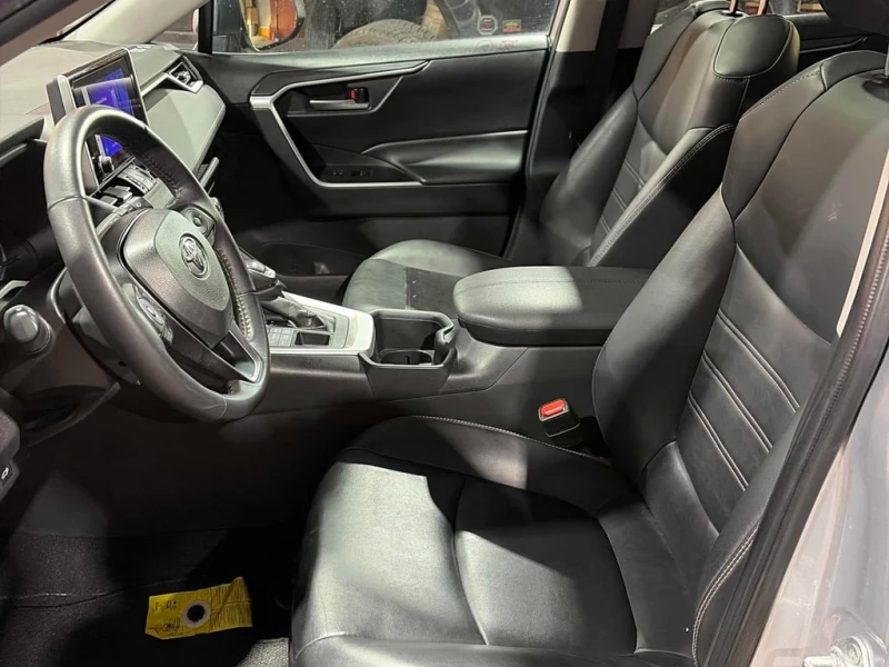 Toyota Rav4 XLE AWD * CARFAX * ПОДГРЕВИ* ШИБИДАХ, снимка 10 - Автомобили и джипове - 53375844