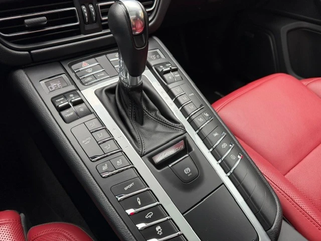 Porsche Macan GTS SportChrono* Обдух* Подгрев* BOSE* М.Точка* , снимка 15 - Автомобили и джипове - 56170891