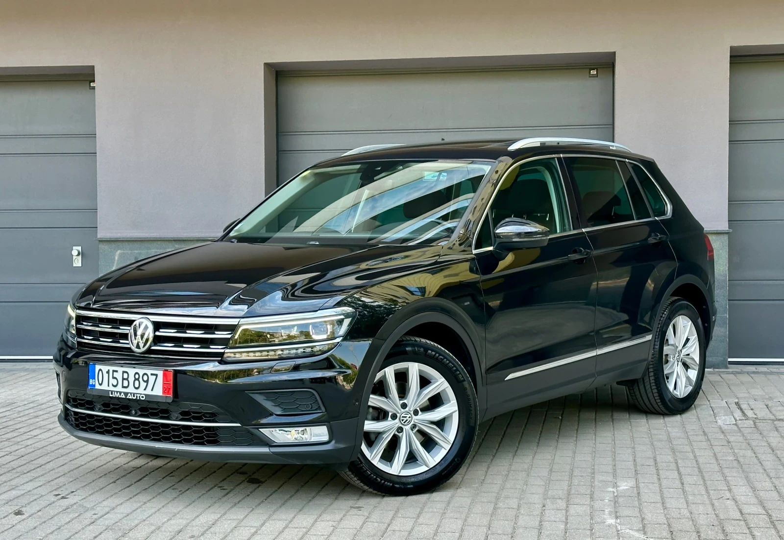VW Tiguan 2.0Tdi / Panorama / Distronic / 360 view / Navi, снимка 1