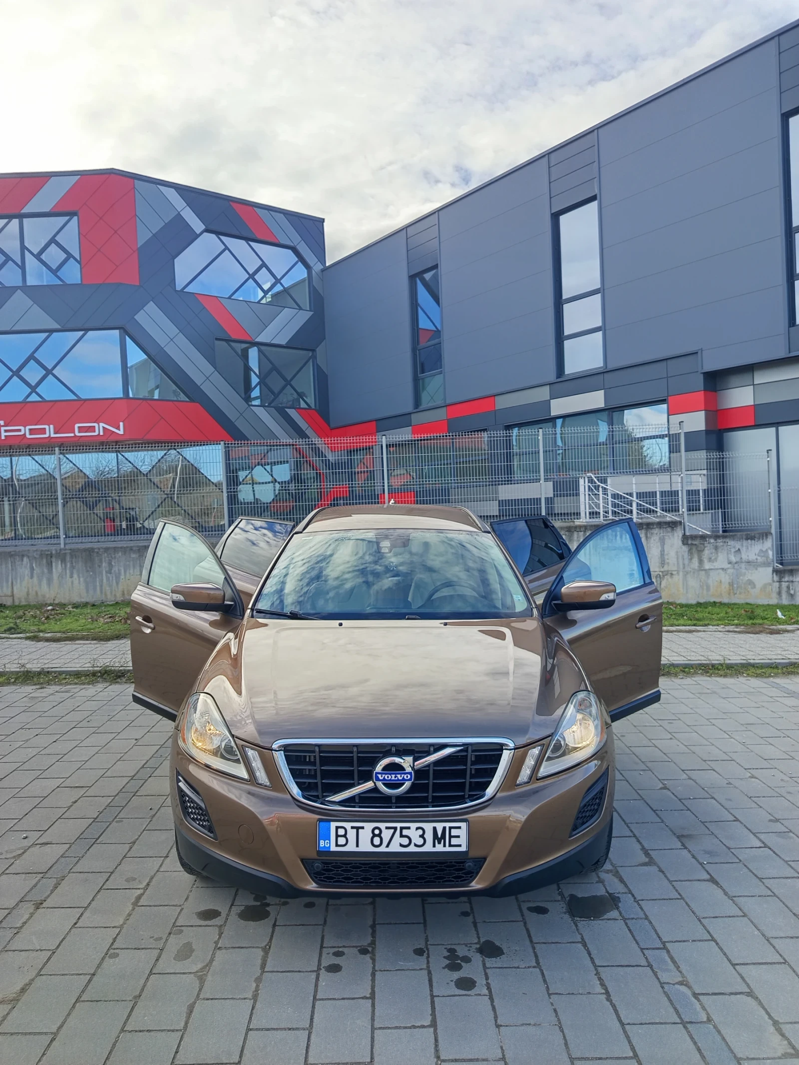 Volvo XC60, снимка 1