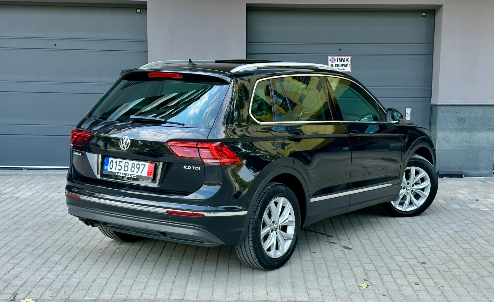 VW Tiguan 2.0Tdi / Panorama / Distronic / 360 view / Navi - изображение 4