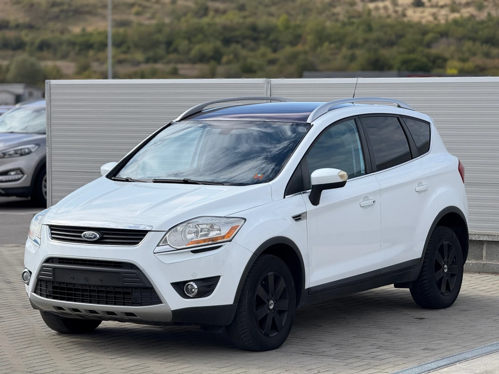 Ford Kuga 2.0TDCI * 4x4 *  ПАНОРАМА * ЛИЗИНГ* НОВ ВНОС *  - изображение 3