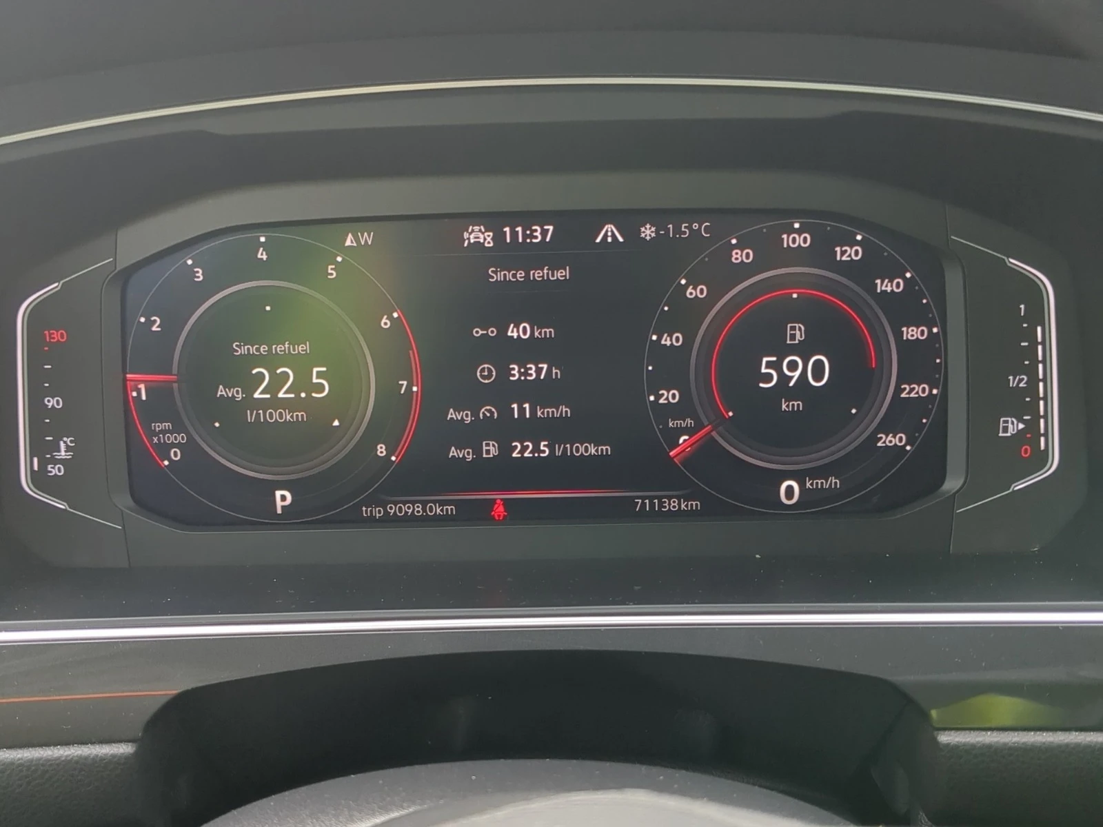 VW Tiguan * COMFORTLINE R-LINE BLACK EDITION* CARFAX*  | Mobile.bg � ����������� 9