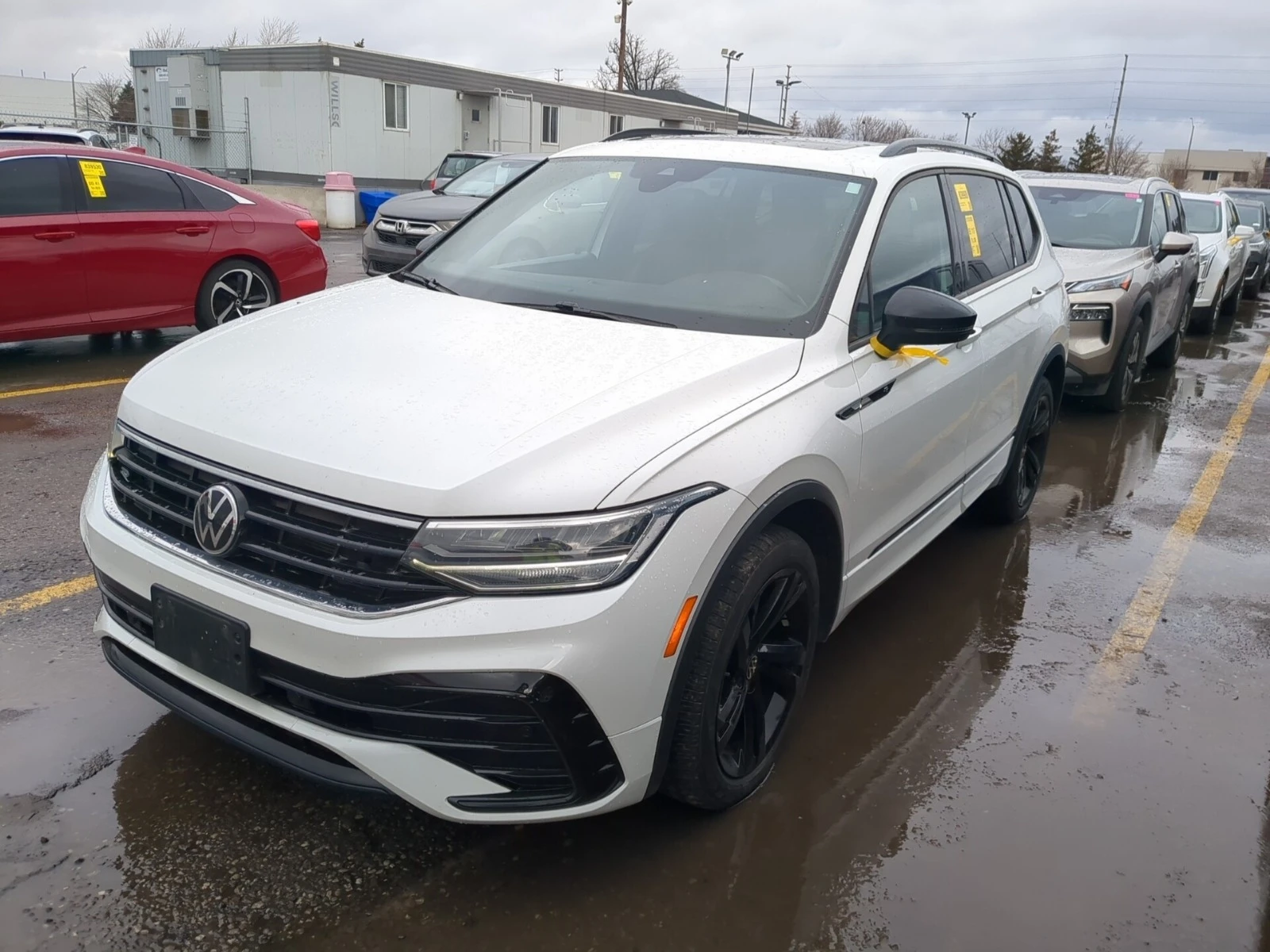 VW Tiguan * COMFORTLINE R-LINE BLACK EDITION* CARFAX*  | Mobile.bg � ����������� 2