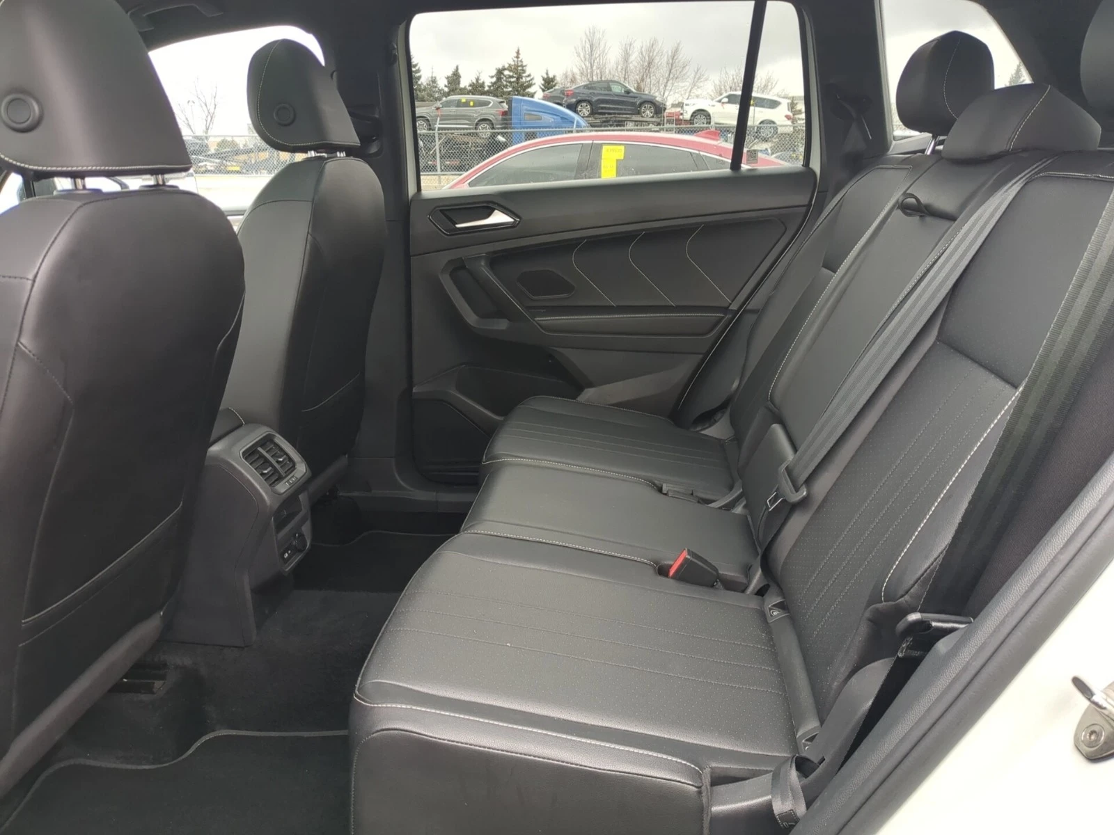 VW Tiguan * COMFORTLINE R-LINE BLACK EDITION* CARFAX*  | Mobile.bg � ����������� 6