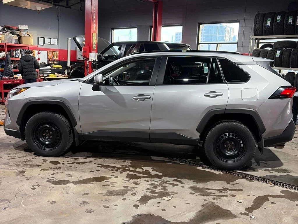 Toyota Rav4 XLE AWD * CARFAX * ПОДГРЕВИ* ШИБИДАХ - изображение 3