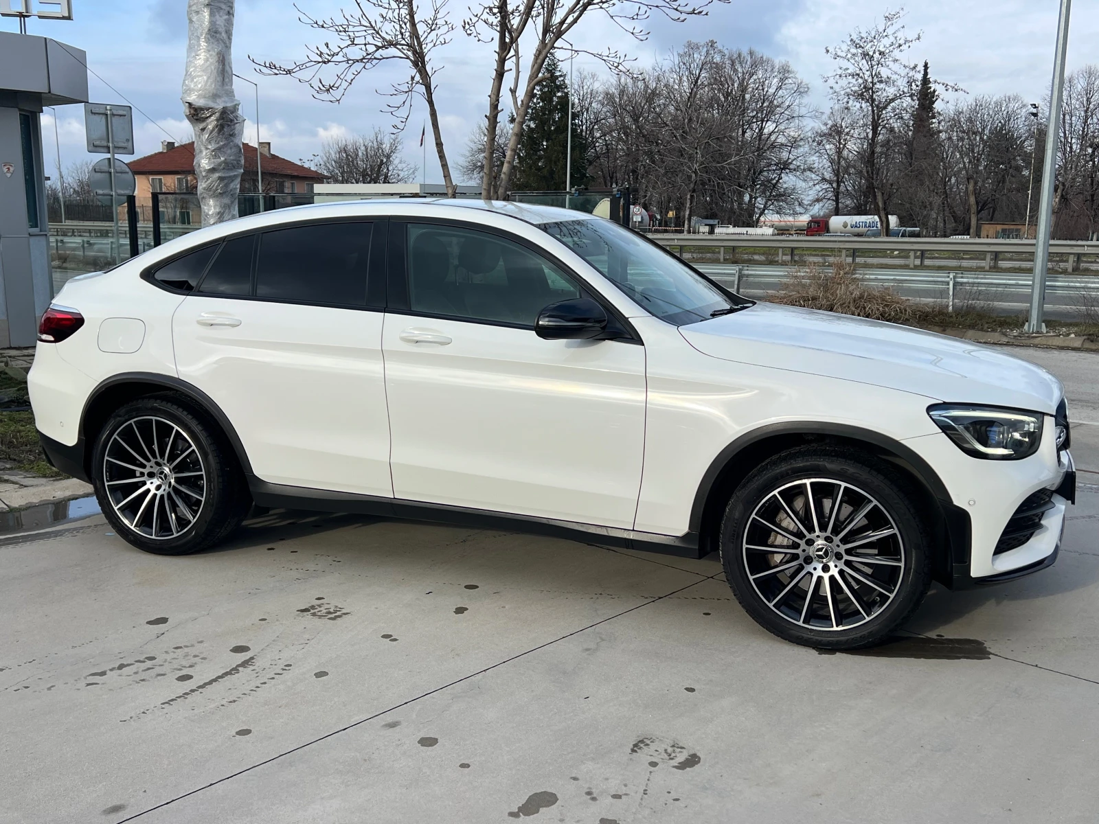 Mercedes-Benz GLC 300d, COUPE, 9G, 4-MAT, AMG LINE, NIGHT, MULTIBEAM | Mobile.bg � ����������� 4