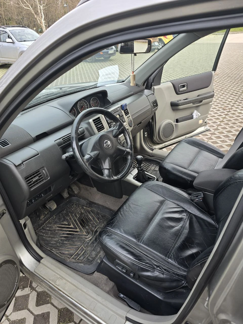 Nissan X-trail 2.2CDI, снимка 6 - Автомобили и джипове - 53781211