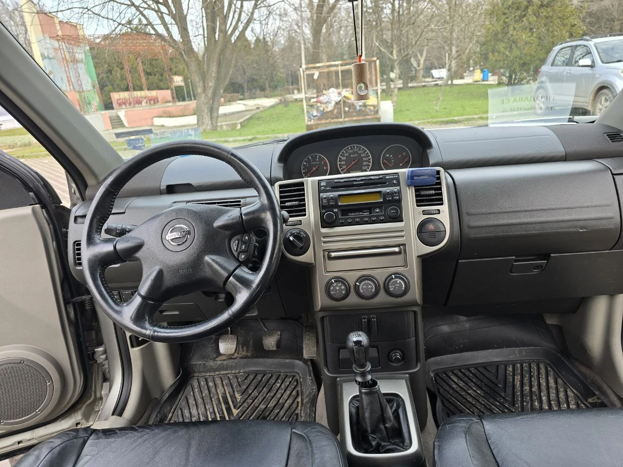 Nissan X-trail 2.2CDI, снимка 10 - Автомобили и джипове - 53781211