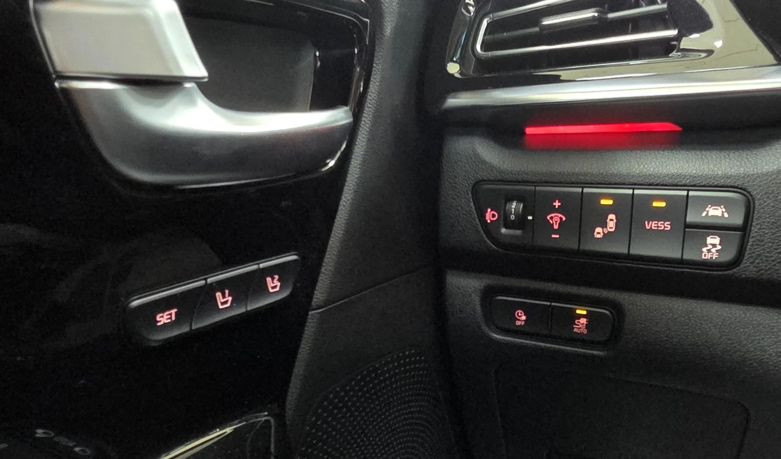 Kia Niro 64KWh/Premium/ПЪЛНА СЕРВИЗНА ИСТОРИЯ, снимка 17 - Автомобили и джипове - 53818788