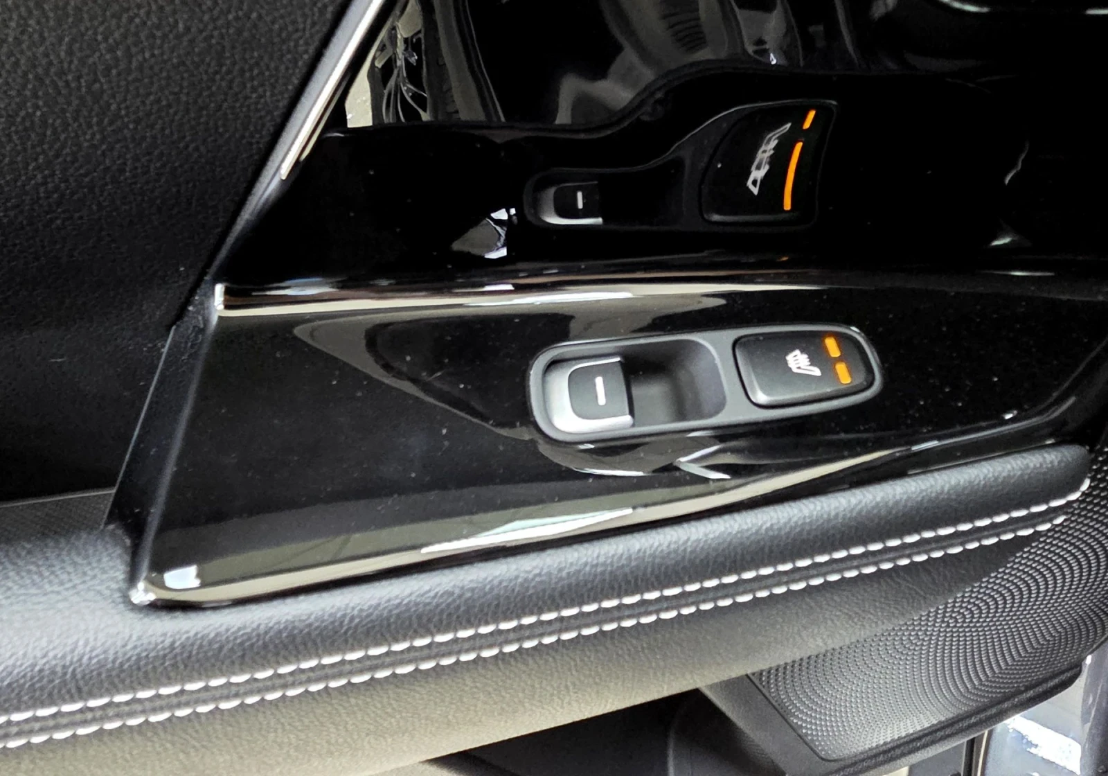 Kia Niro 64KWh/Premium/ПЪЛНА СЕРВИЗНА ИСТОРИЯ, снимка 11 - Автомобили и джипове - 53818788