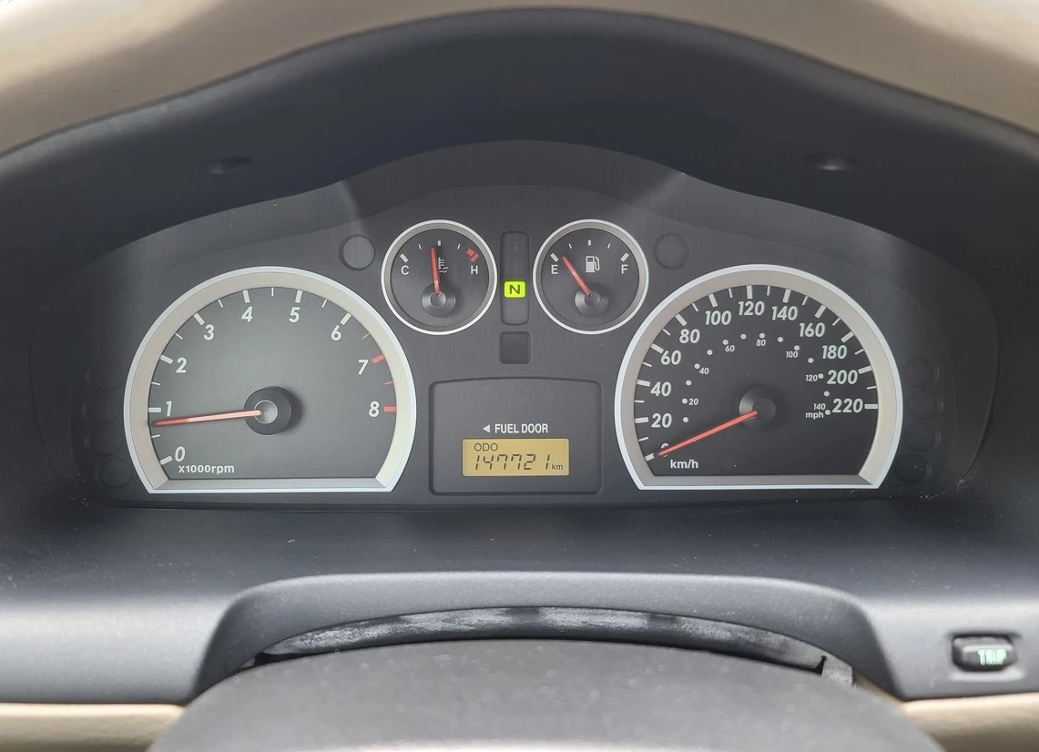 Hyundai Santa fe 2.7 V6, снимка 7 - Автомобили и джипове - 54068651