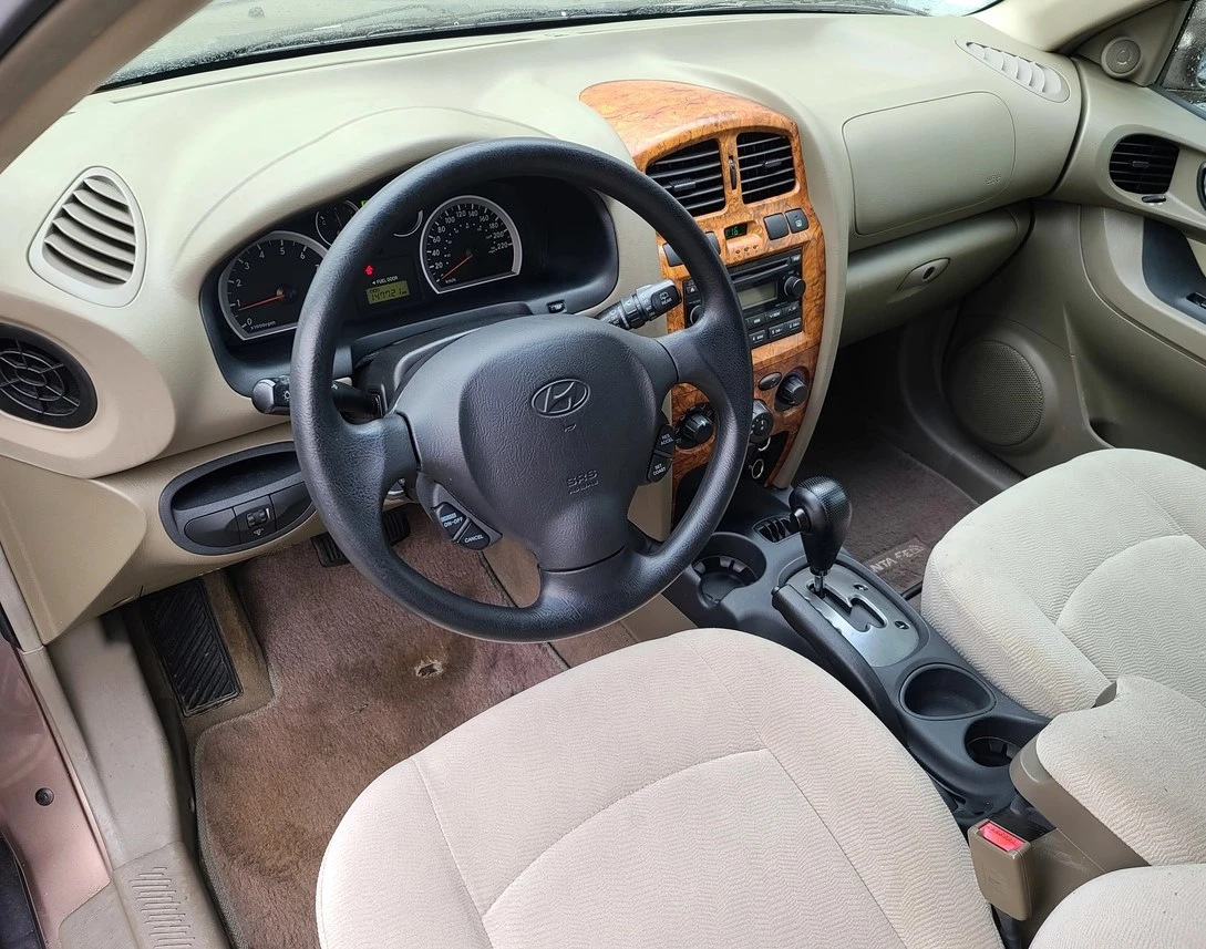 Hyundai Santa fe 2.7 V6, снимка 3 - Автомобили и джипове - 54068651