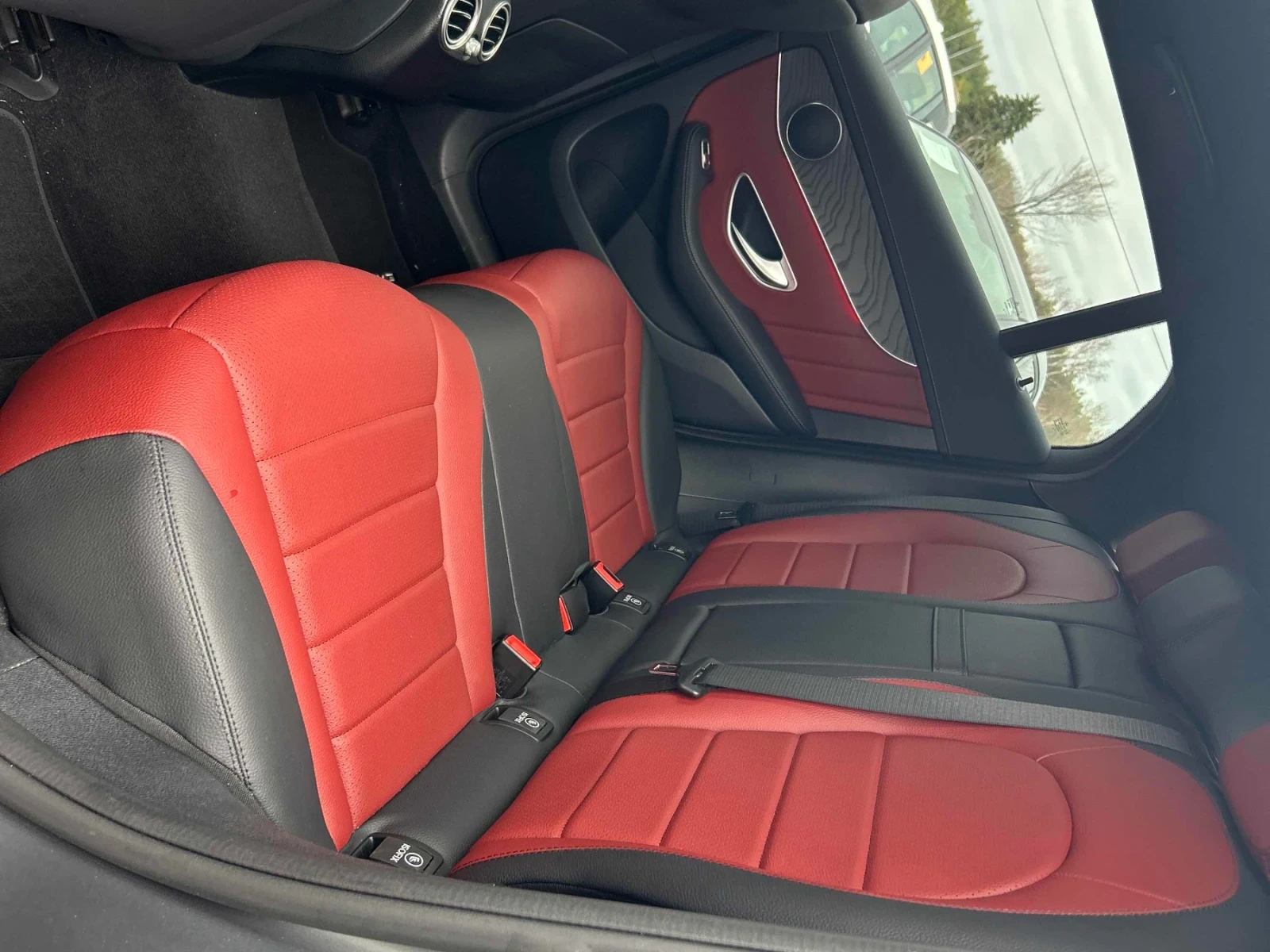 Mercedes-Benz GLC 300 ДИСТРИНИК * ПОДГРЕВ * CAR FAX * АВТО КРЕДИТ * , снимка 8 - Автомобили и джипове - 54202527