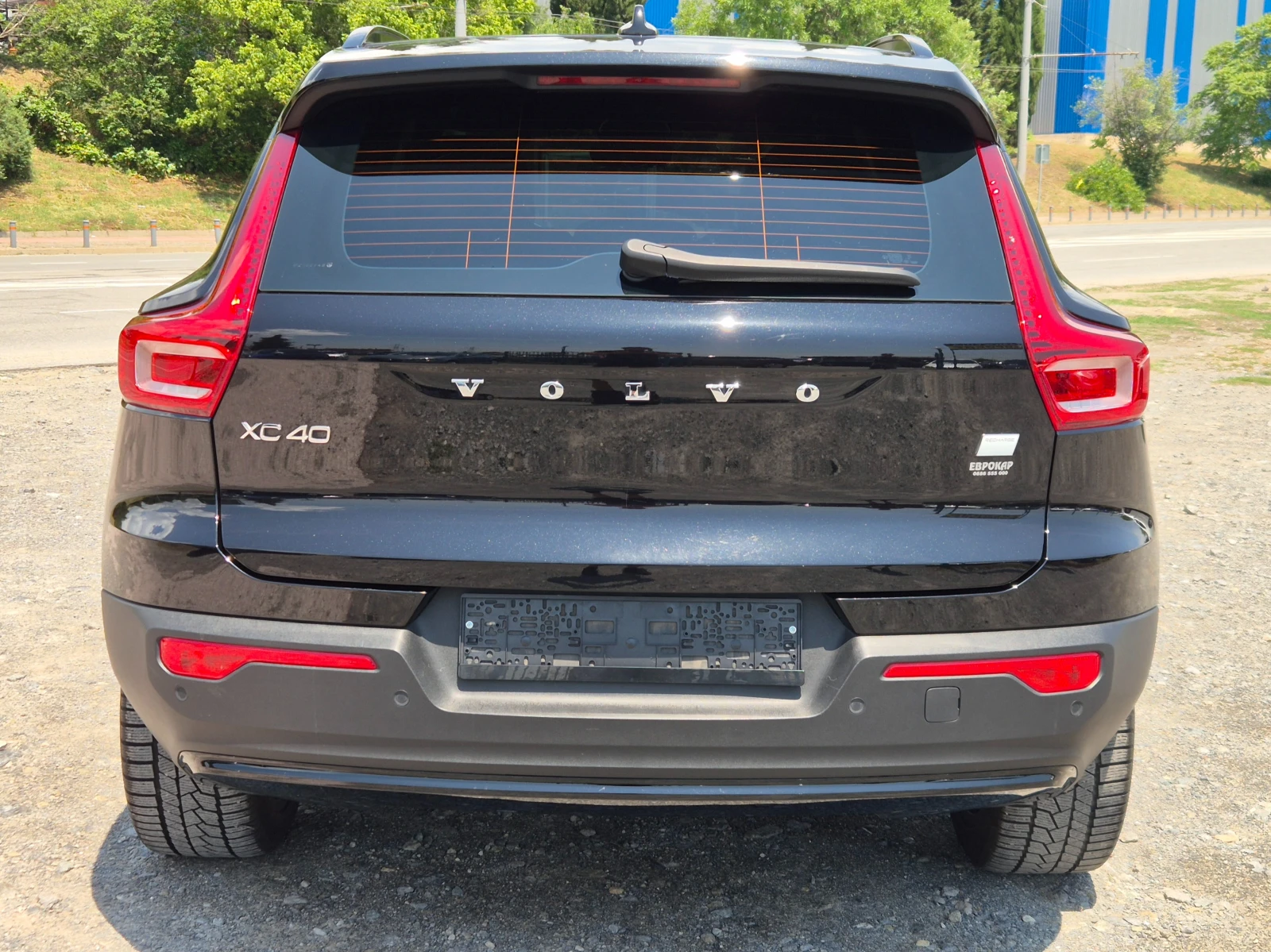 Volvo XC40 69KWh, снимка 4 - Автомобили и джипове - 54801764