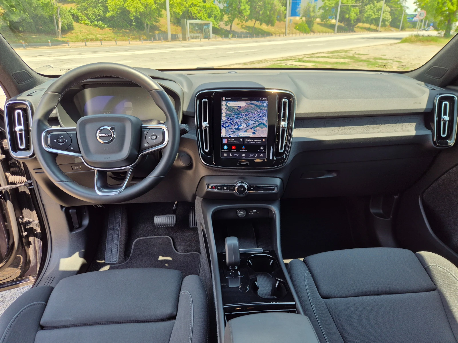 Volvo XC40 69KWh, снимка 14 - Автомобили и джипове - 54801764
