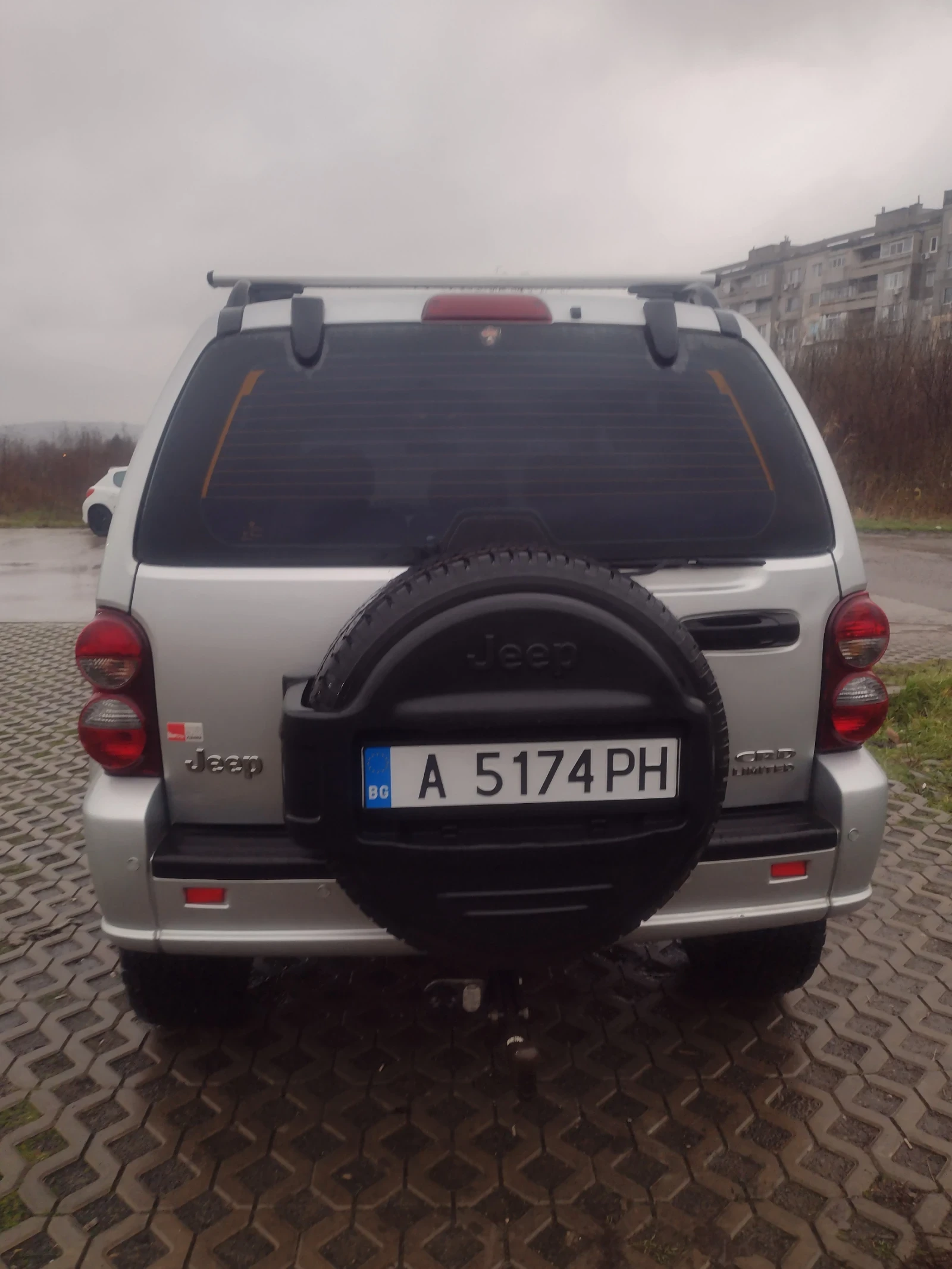 Jeep Cherokee, снимка 4 - Автомобили и джипове - 55165332