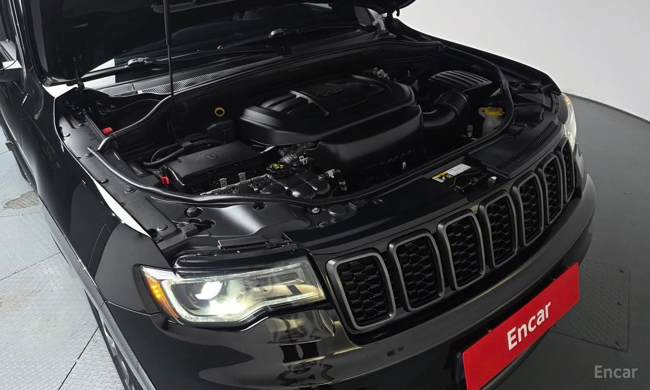 Jeep Grand cherokee 3.6* V6* 8ZF* ПОДГРЕВ* КАМЕРА* КЕЙЛЕС* ПАНОРАМА* , снимка 17 - Автомобили и джипове - 55920594