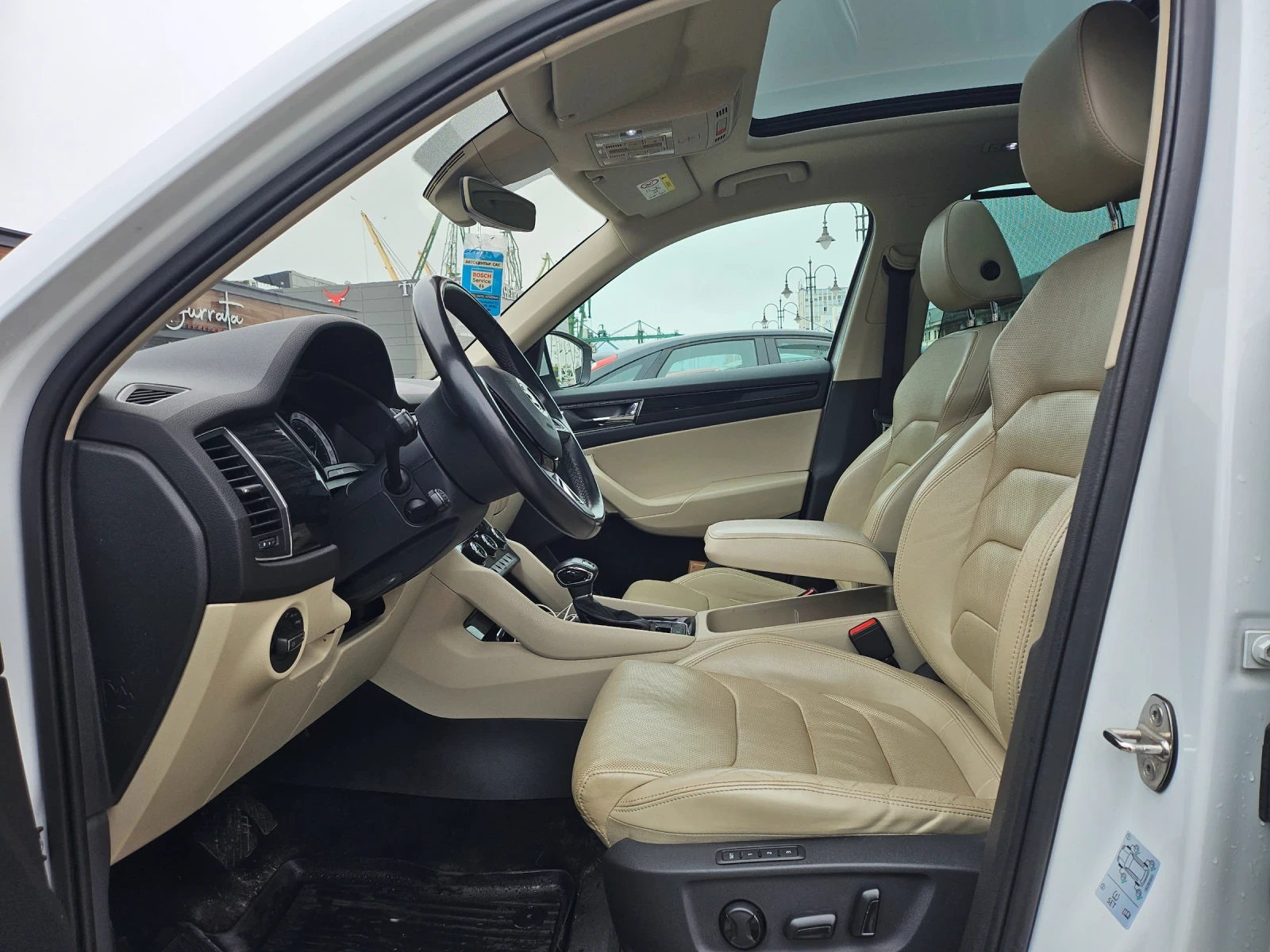 Skoda Kodiaq Skoda Kodiaq 7Места/4x4, DSG, Full Style, Panorama, снимка 9 - Автомобили и джипове - 56047809