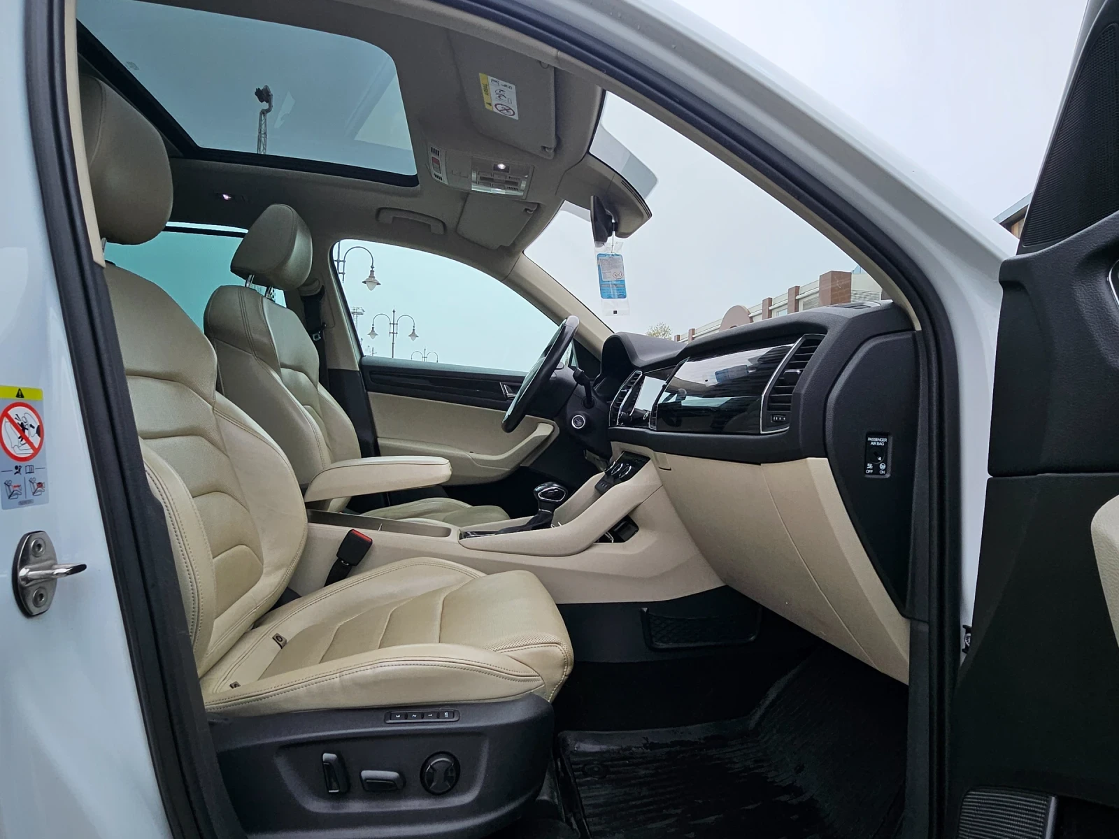 Skoda Kodiaq Skoda Kodiaq 7Места/4x4, DSG, Full Style, Panorama, снимка 10 - Автомобили и джипове - 56047809
