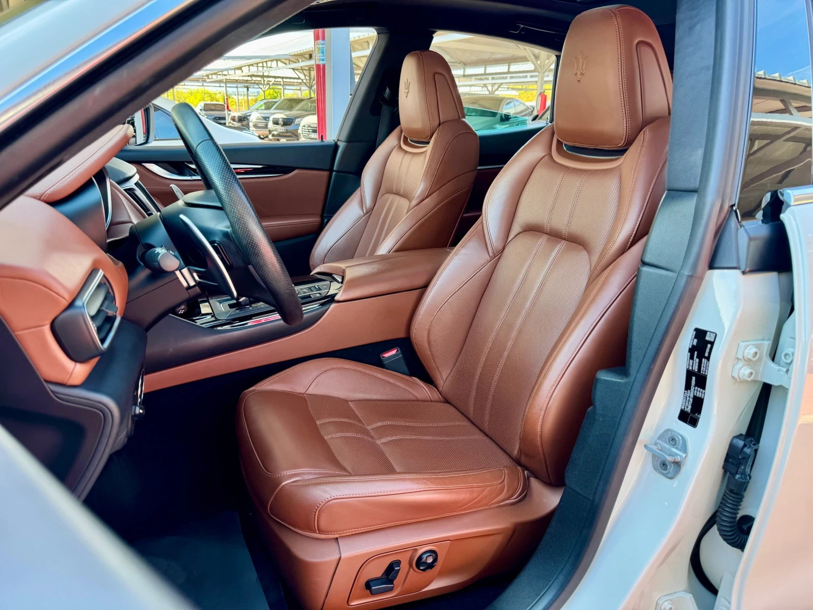 Maserati Levante SQ4#ГЕРМАНИЯ#SPORTPACK#PANORAMA#, снимка 11 - Автомобили и джипове - 56248256