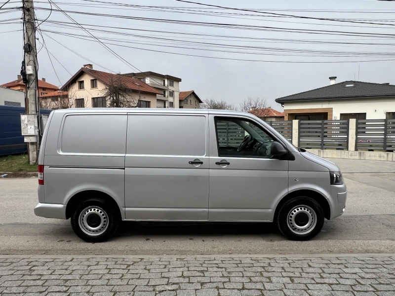 VW T5 2.0TDI-4X4-КЛИМАТИК-ТОВАРЕН-ШВЕЙЦАРИЯ, снимка 4 - Бусове и автобуси - 47750484