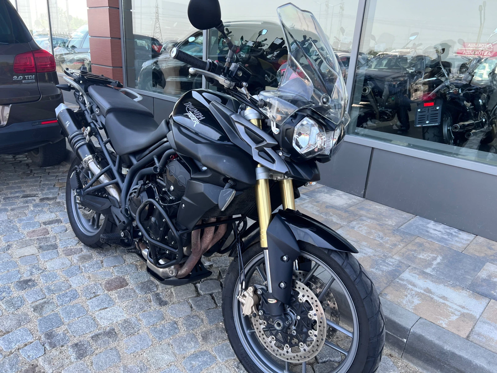 Triumph Tiger 800 - изображение 2