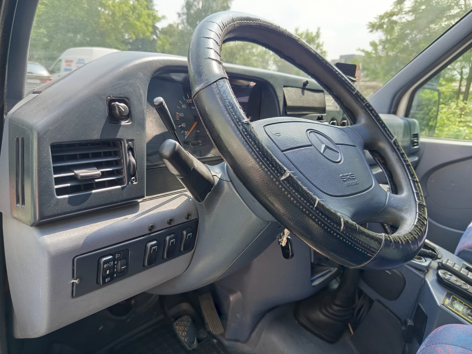 Кемпер Mercedes-Benz Spinter 312 - 2.9 TD - 122к.с - изображение 9