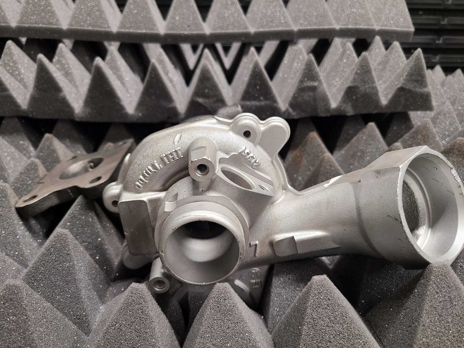  N:04E145702 | Mobile.bg   4