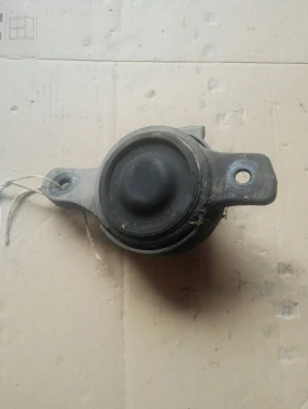 Тампон двигател (мотор) десен Субару Форестър 10г.