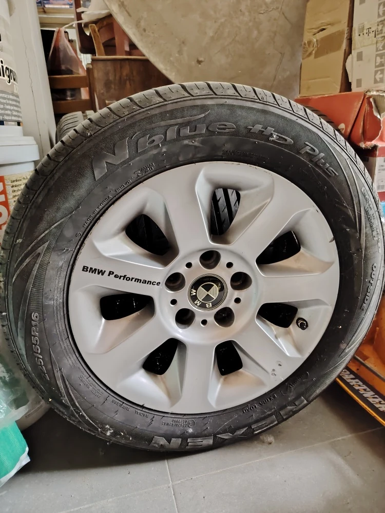 Гуми с джанти Nexen 225/55R16, снимка 2 - Гуми и джанти - 52656876