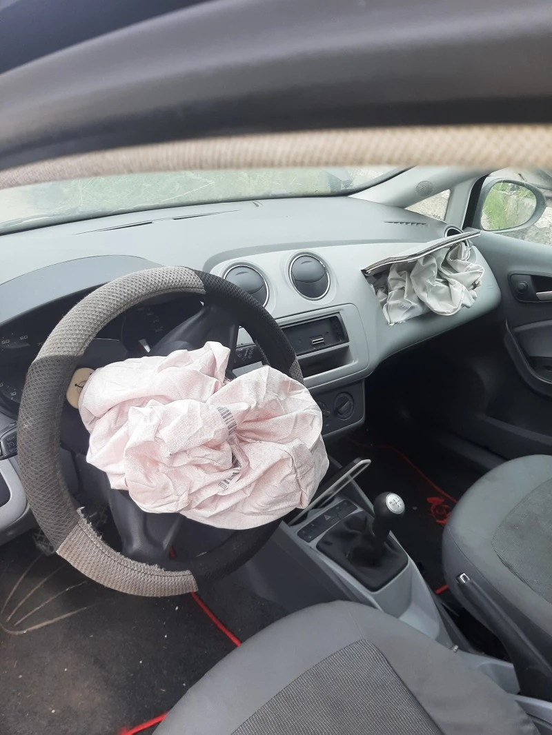 Seat Ibiza 1.2i тип CGP, снимка 11 - Автомобили и джипове - 40933123