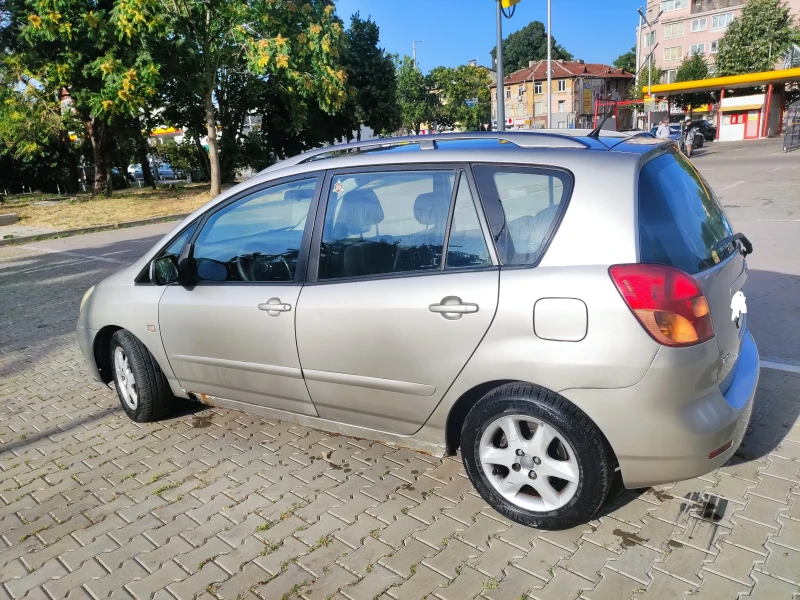 Toyota Corolla verso 1.6 VVTI, снимка 3 - Автомобили и джипове - 47405444