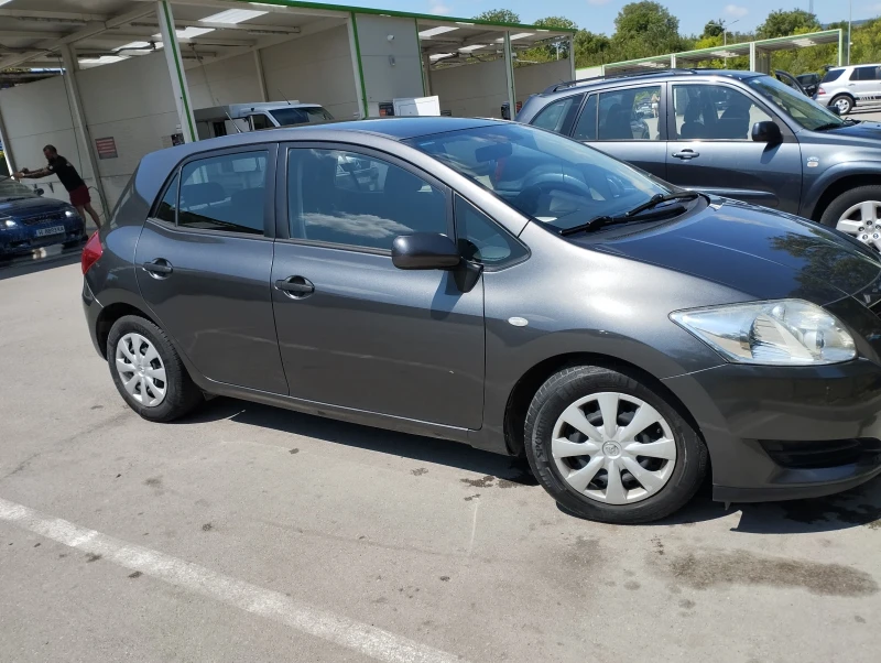 Toyota Auris, снимка 12 - Автомобили и джипове - 47440904