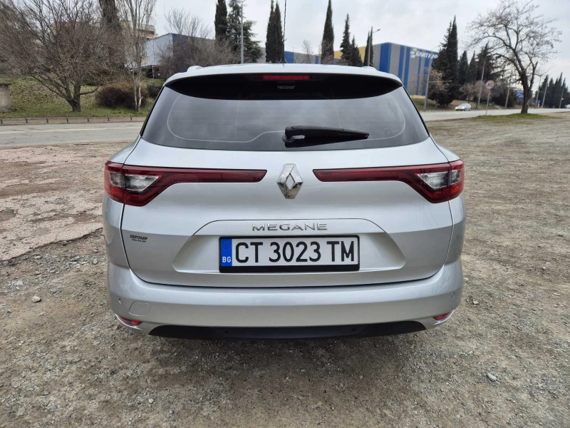 Renault Megane 1.5DCI 110к.с. Автомат, снимка 4 - Автомобили и джипове - 47990663