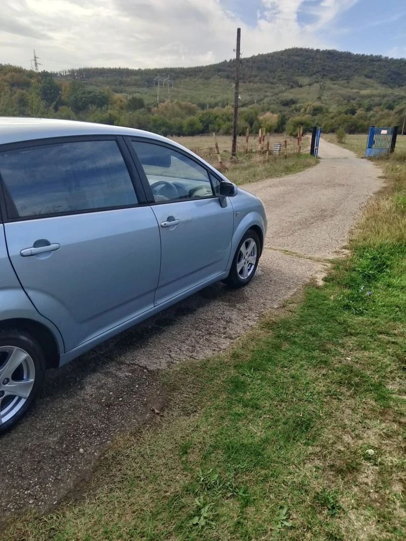 Toyota Corolla verso 2.2d4d, снимка 5 - Автомобили и джипове - 49487993