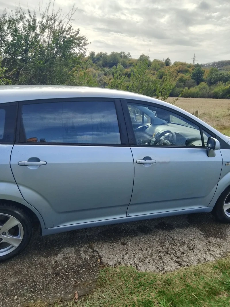 Toyota Corolla verso 2.2d4d, снимка 10 - Автомобили и джипове - 48512315