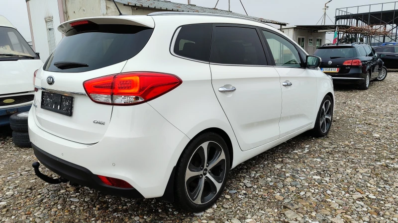 Kia Carens автоматик, снимка 4 - Автомобили и джипове - 48520500