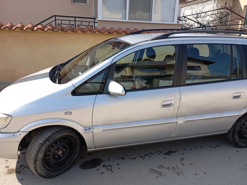 Opel Zafira, снимка 1 - Автомобили и джипове - 49291194