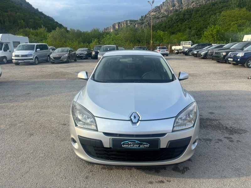 Renault Megane 1.6 I, снимка 8 - Автомобили и джипове - 50224152