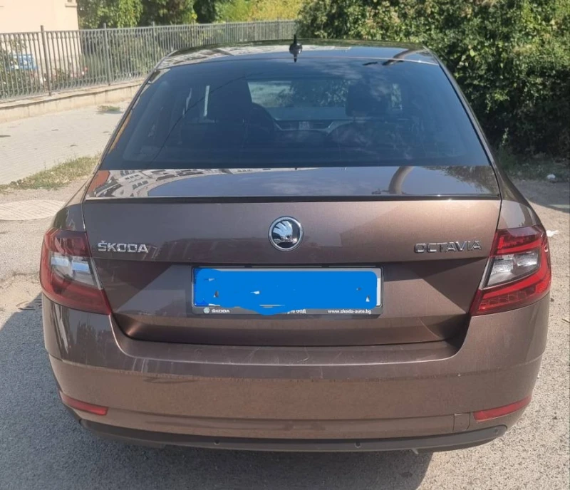 Skoda Octavia 1.5 TSI, снимка 4 - Автомобили и джипове - 52520386
