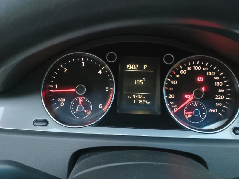 VW Passat B6/2.0TDI 170кс/DSG 6 ск. common rail, снимка 16 - Автомобили и джипове - 51859883