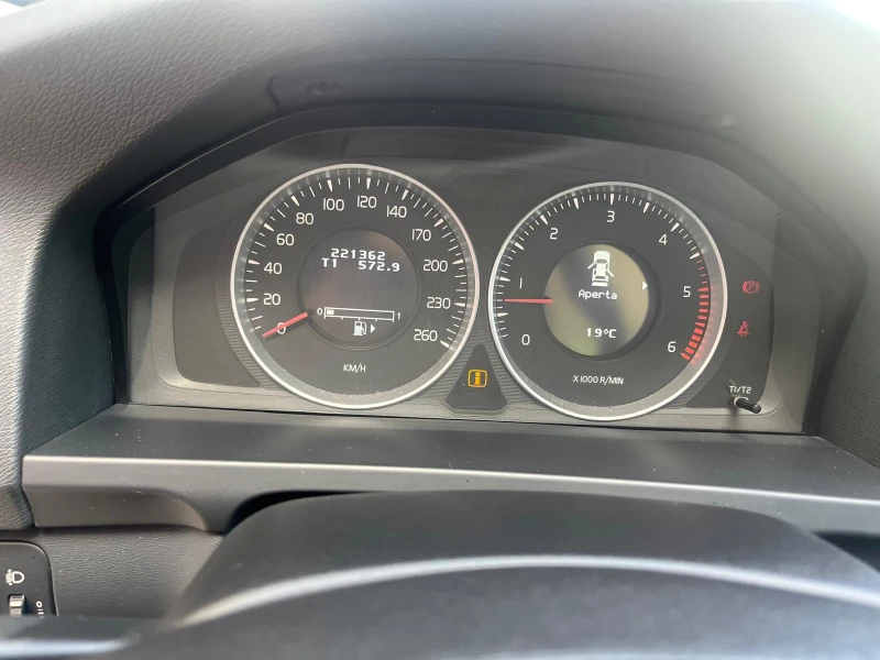 Volvo S60 2.0 D , снимка 17 - Автомобили и джипове - 51938790