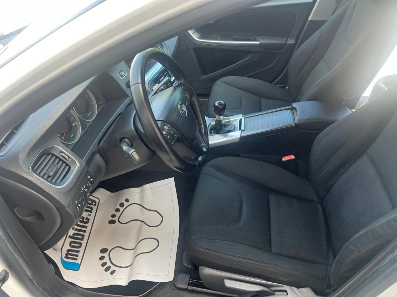 Volvo S60 2.0 D , снимка 12 - Автомобили и джипове - 51938790